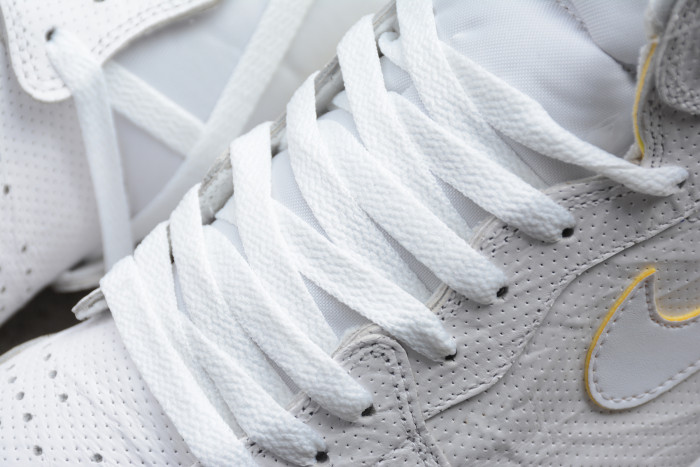 Air Jordan 1 Retro High OG “First Class Flight” 555088-170