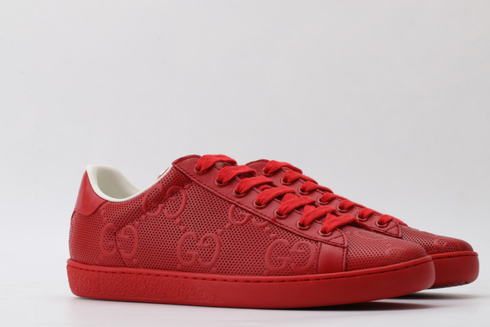 G*u*i low-top sneaker