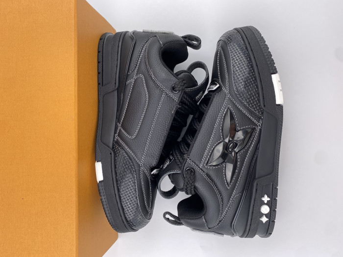l**is V*t*n lv skate sneaker black