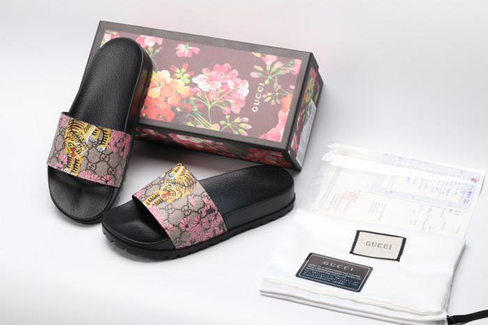 GUCC SLIPPERS